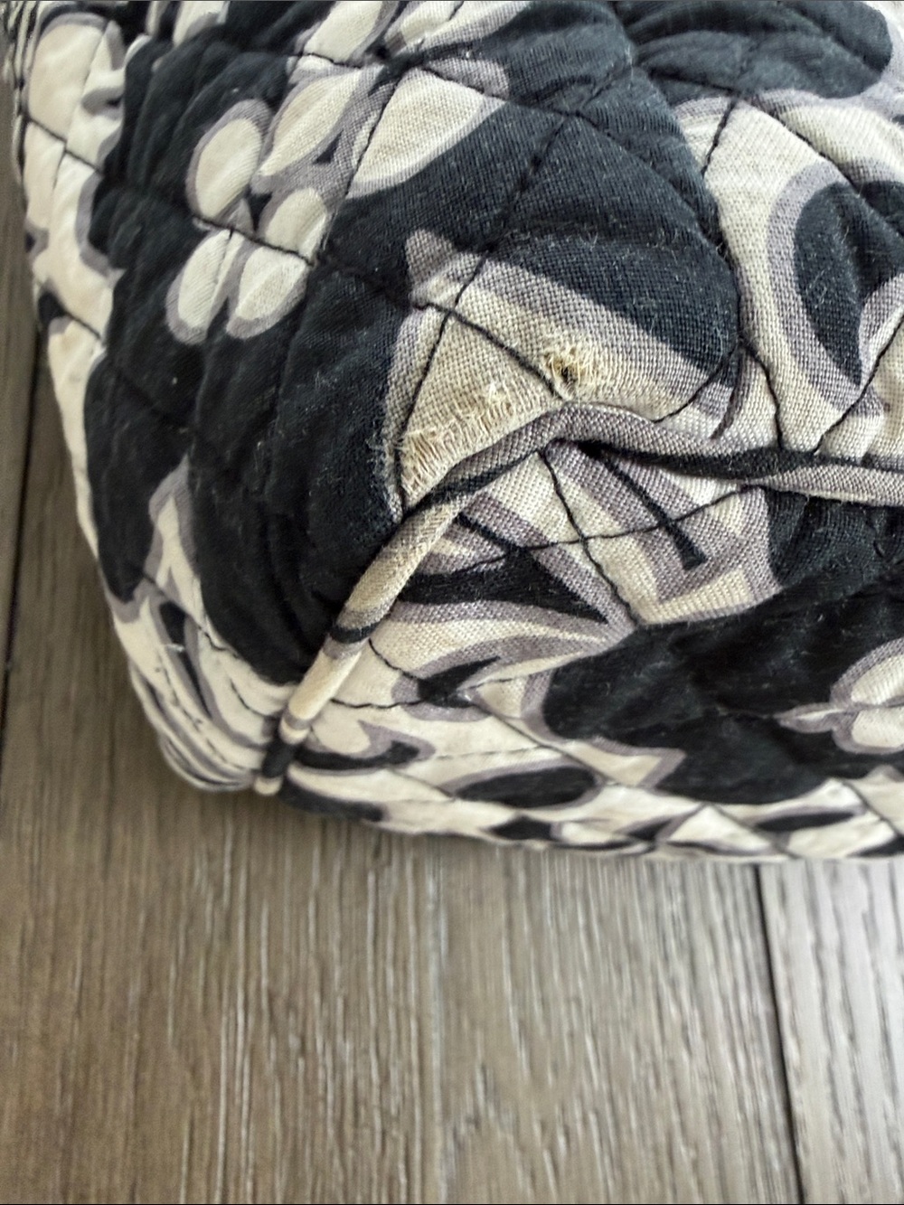 Vera Bradley Mandy tote in the Night and Day pattern, GUC - Picture 7 of 8